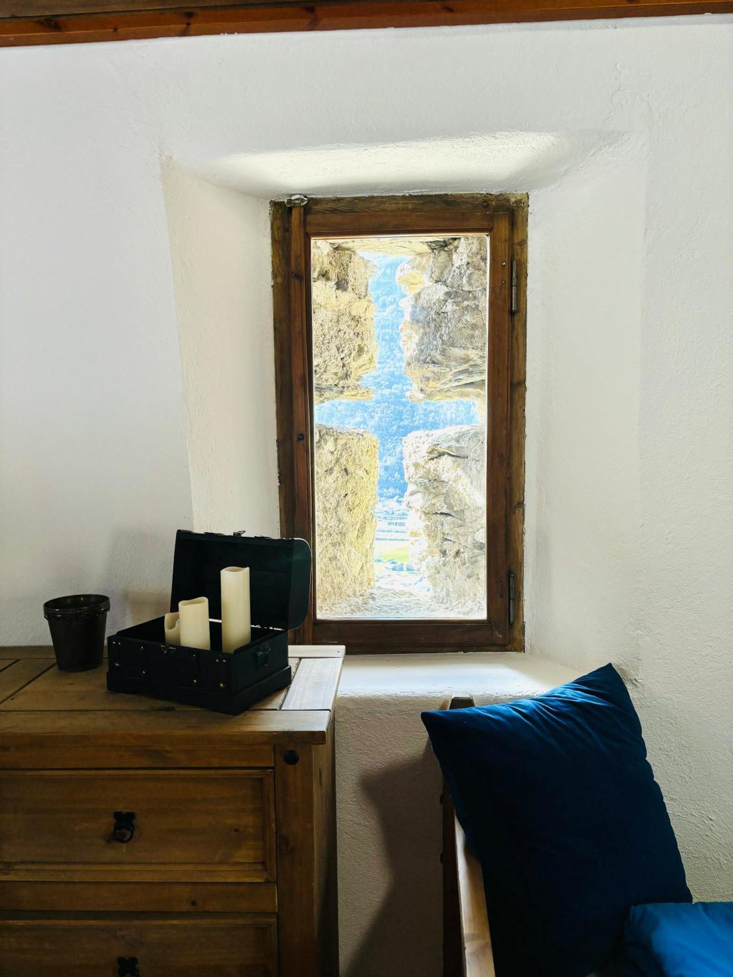 CASTELLO DEL 1100 CON VISTA e JACUZZI IN VALTELLINA Mazzo di Valtellina Exterior foto